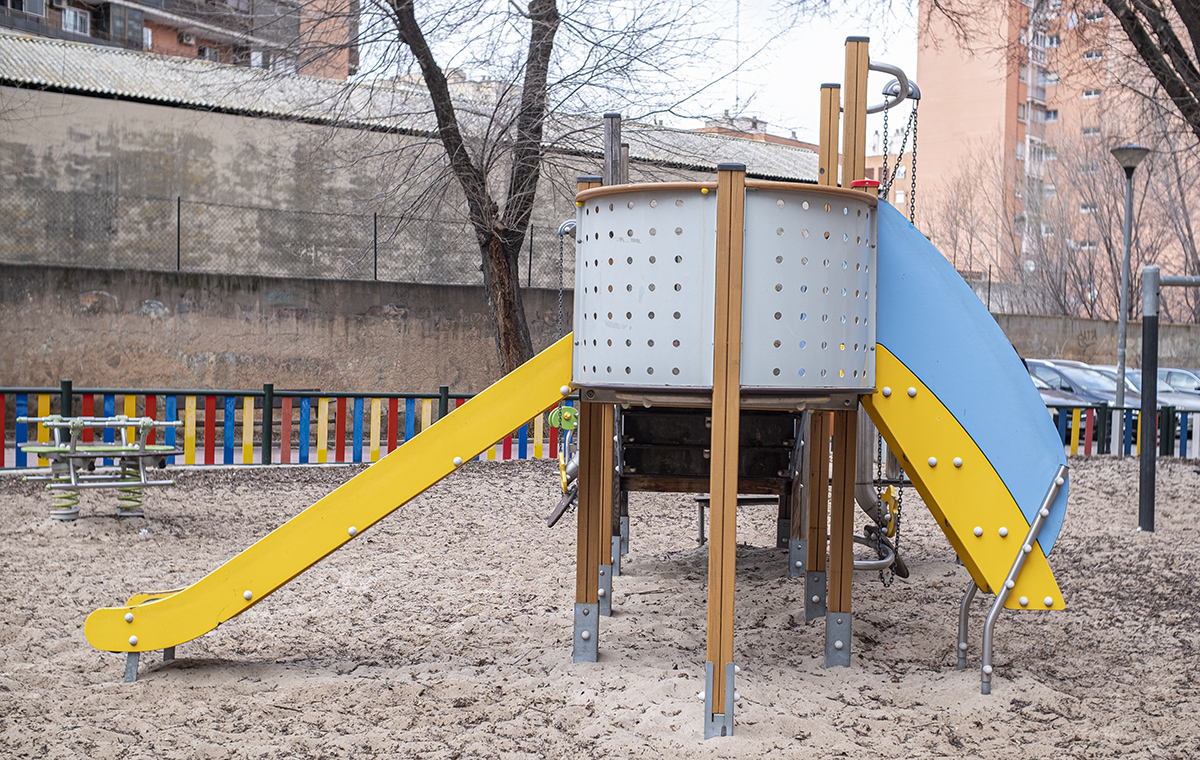 RafaelSolo-LOPD010 Parques infantiles fotografiados sin niños por la LOPD